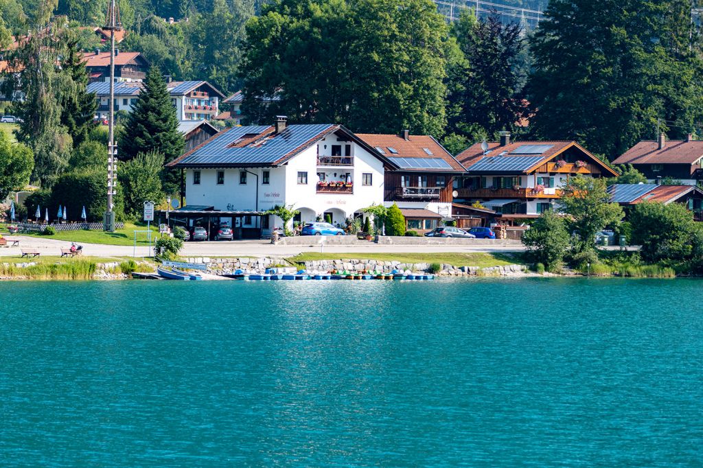 Cafés und Restaurants - Einkehrmöglichkeiten gibt es einige am Walchensee. - © alpintreff.de - Christian Schön